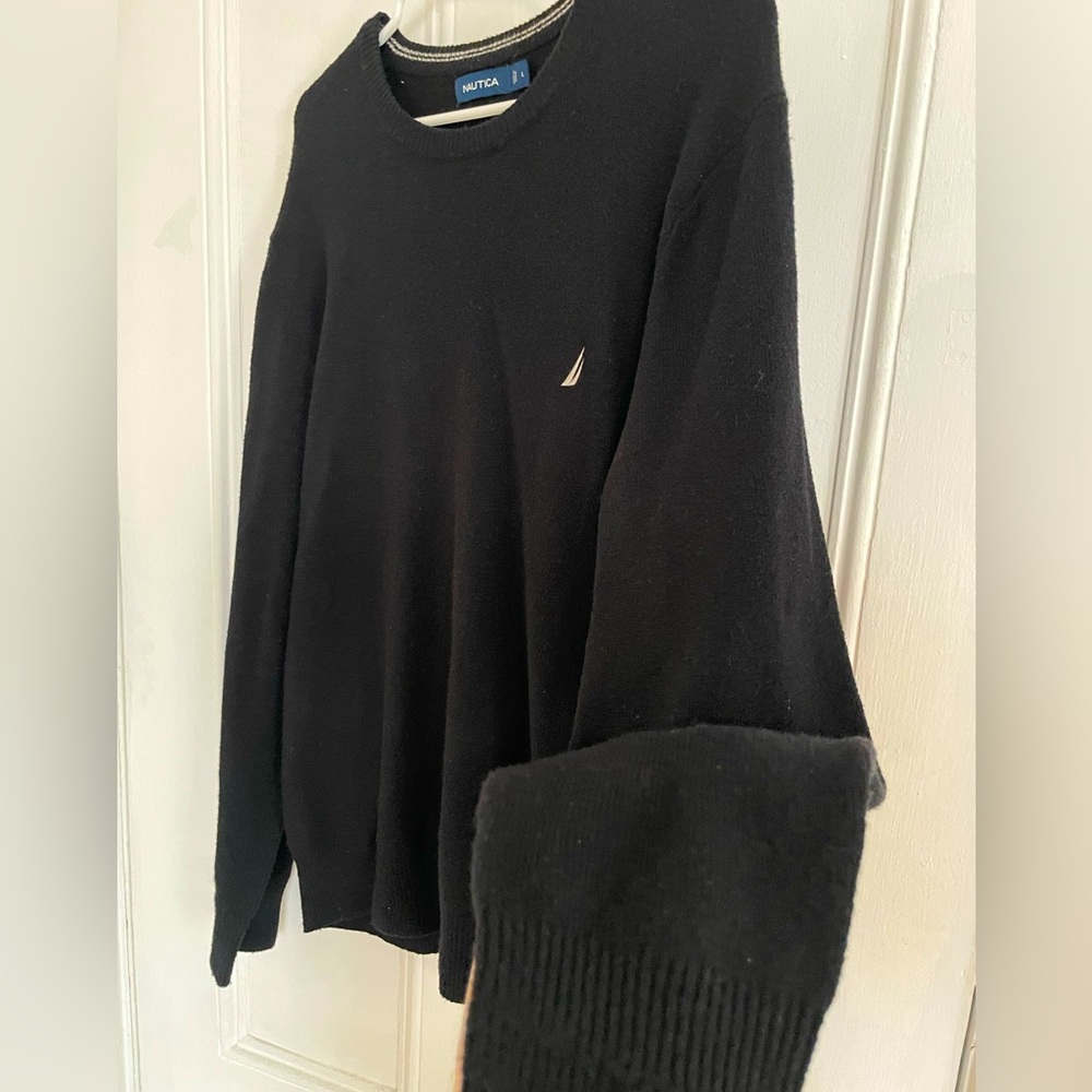 Nautica men’s Black Sweater, size Large